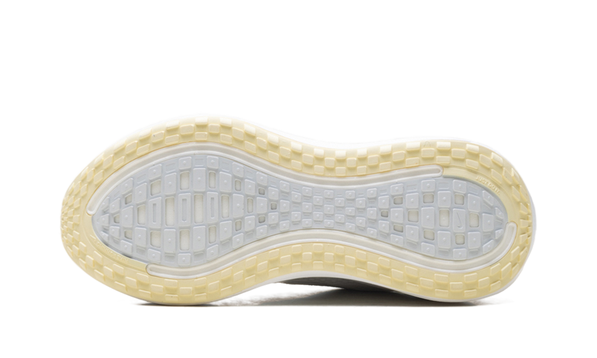 Vomero Plus WMNS"Photon Dust Alabaster" HV8154 009